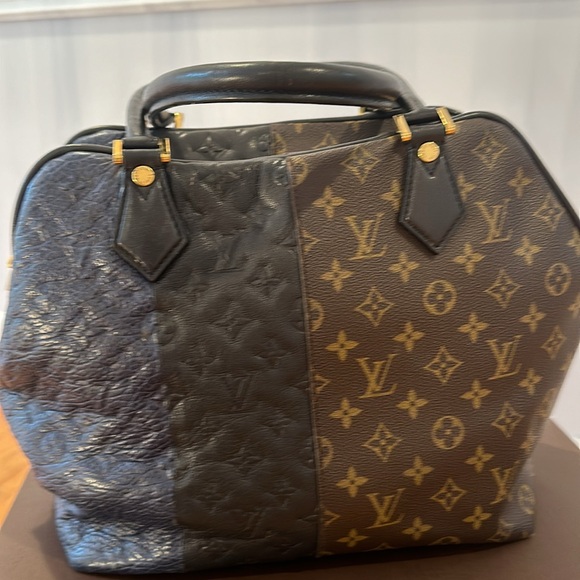 Louis Vuitton trio color tote. - Picture 5 of 7